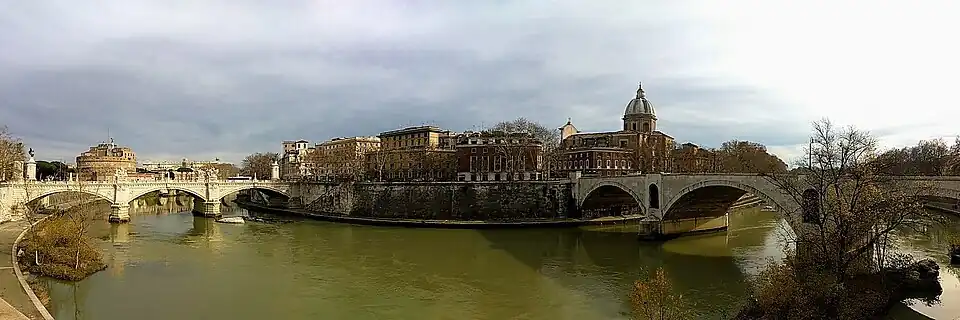 Église San Giovanni Battista dei Fiorentini et pont Principe Amedeo du Tibre (à droite) et pont Vittorio Emanuele II et château Saint-Ange du Vatican (à gauche)