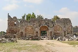 Porte romaine (face Sud)