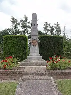 Monument aux morts.