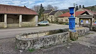 Fontaine route des fontaines.