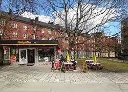 Parken vers Ringvägen.
