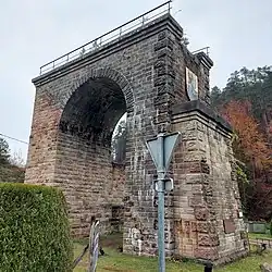 Ancien viaduc ferroviaire.
