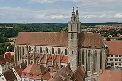 Vue de l'église Saint-Jacques depuis la tour de l'hôtel de ville