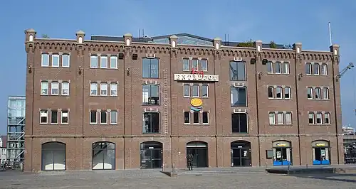 Entrepotgebouw.