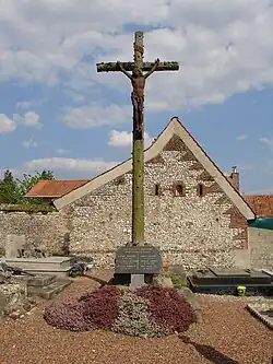 Le monument aux morts.