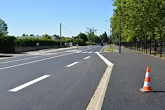 La D 6 à Bellerive-sur-Allier, chaussée récemment rénovée