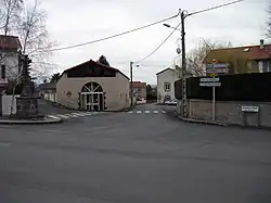 D 423 vers la gare de Pontmort.