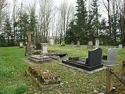 Le cimetière...