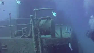 L'arrivée sur l'épave par l'arrière