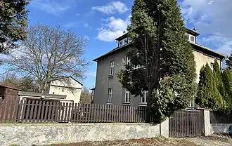 Façade donnant sur les baraquements d'Auschwitz.