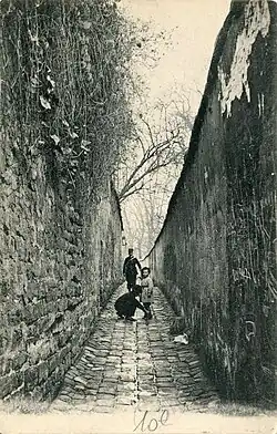 Passage étroit du côté de la rue d'Ankara (c. 1905).