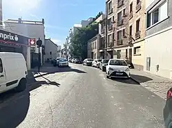 La rue en juillet 2022.