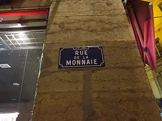 Voir la plaque.