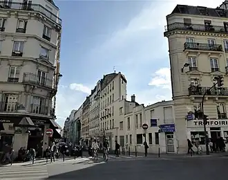 Trouée au passage de la Bièvre rue Pascal au croisement avec la rue Claude-Bernard.