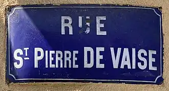 Voir la plaque.