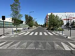 La rue en juillet 2022.