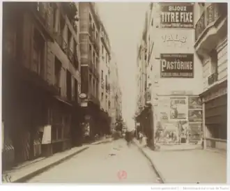 Rue Saint-Jacques entre le boulevard Saint-Germain et la rue du Petit-Pont vers 1900.
