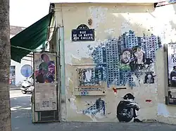 A proximité de la rue des Cinq-Diamants (2011).