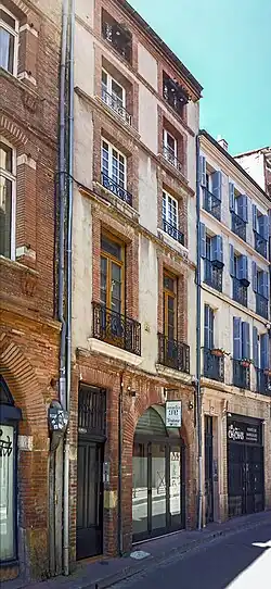 no&nbsp;41 : façade de l'immeuble de Lespinasse.