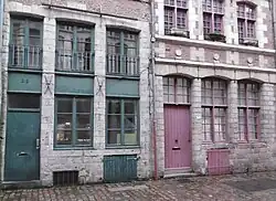 Portes de caves où étaient installés les métiers à tisser