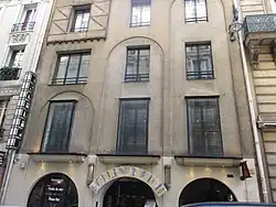 Façade de l'immeuble (2017).