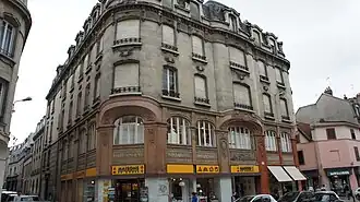 La librairie Michaud, rue du Cadran-Saint-Pierre.
