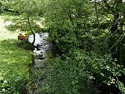 Le ruisseau de Boulou au pont de la RD 3E3.
