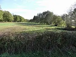 La vallée du ruisseau de Tiolet à l'est de la RD 40.
