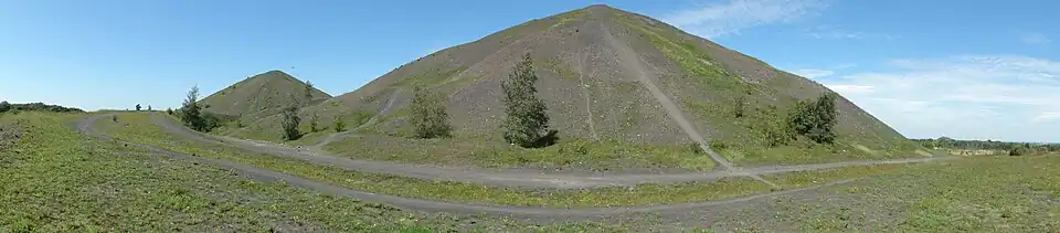 Les terrils nos&nbsp;2 et 3.