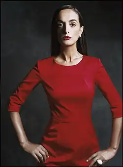Description de l'image Rushka Bergman Red Dress.jpg.