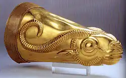Rhyton achéménide en or massif trouvé à Ecbatane