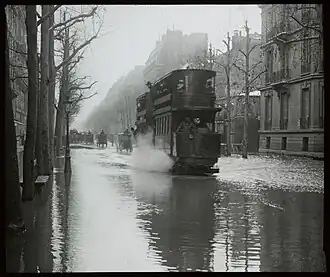 Le boulevard lors de la crue de 1910.