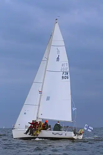 illustration de J/80