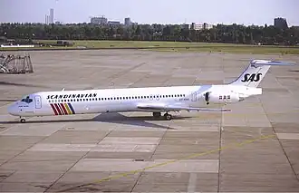 OY-KHO, le McDonnell Douglas MD-81 impliqué, photographié à l'aéroport de Düsseldorf en juin 1991, six mois avant l'accident.