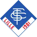 Carré incliné à fond bleu contenant les lettres S, C et F entremêlées et écrites en blanc ainsi qu'une partie à fond blanc contenant «&nbsp;Lille 1901&nbsp;» écrit en rouge.