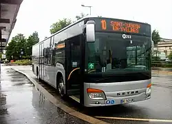 Le S 415 NF no&nbsp;H263 sur la ligne 10 à la gare routière de Plaisir - Grignon.