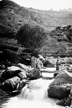 Source de la rivière Qadisha sous les cèdres du plateau du Liban