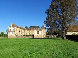 Vue du château depuis le « Tapis vert ».