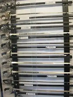 Collection de sabres.