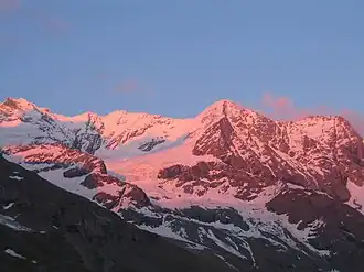 Dôme des Platières, face Nord. À gauche, le dôme de la Sache.
