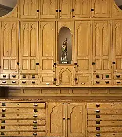 Vestiaire de sacristie de l'église Saint-Édouard de Montréal.