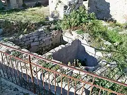 Cuves du moulin à huile troglodytique.