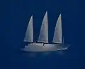 Le Sailing Yacht A sous voiles à Nice en 2018.