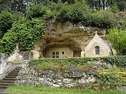 Vue d'ensemble des structures troglodytiques.