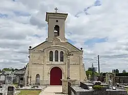 La façade occidentale de l'église.