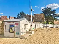 Le poste de secours de la Grande Salinette.