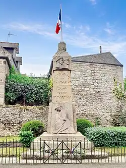 Le monument aux morts