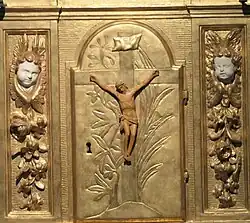 Détail du retable (partie centrale, tabernacle).