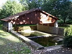 Lavoir à l'entrée nord du village (oct.&nbsp;2012)