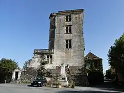 Le château de Montclard.